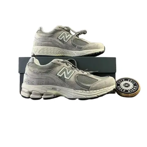 New Balance 2002R